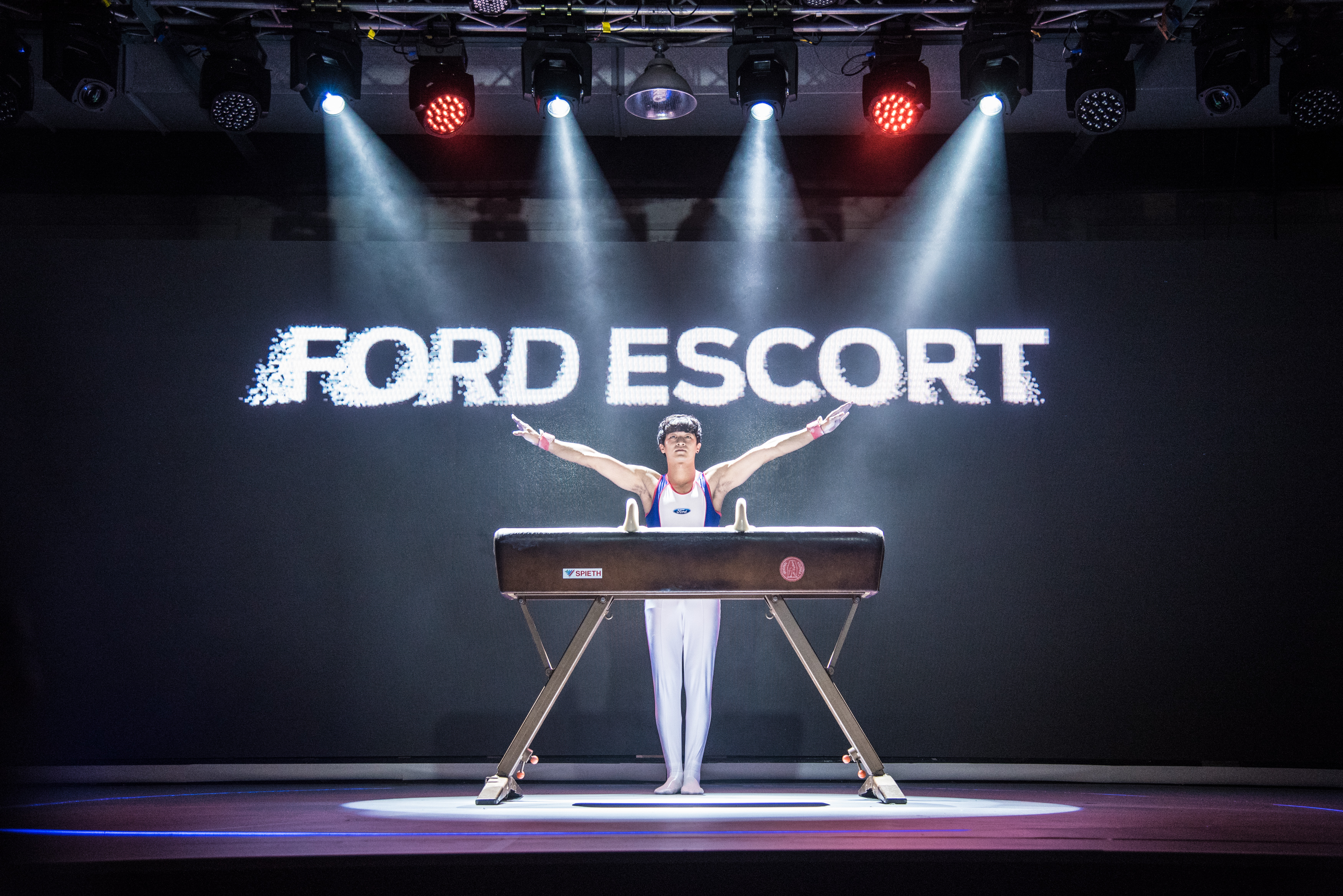 3500px_20171121_ESCORT_0583